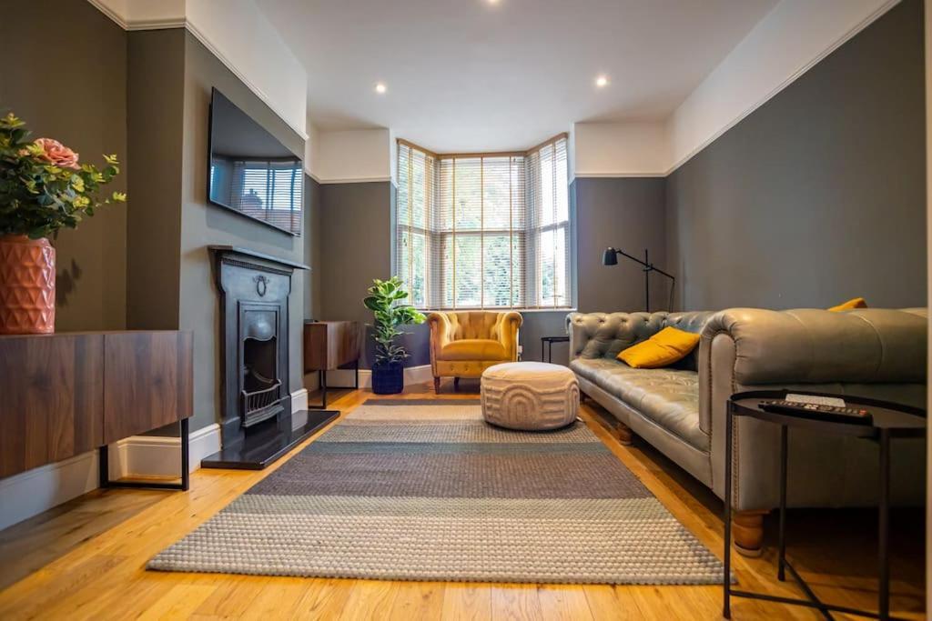 Hereford - Clifton Villa - Beautifully Presented House Located A Short Walk From City Centre - Sleeps 6 Guests - Perfect For Exploring Hereford - Hosted By Rentmyhouse Buitenkant foto