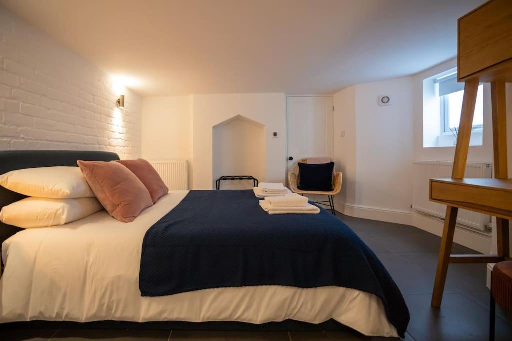Hereford - Clifton Villa - Beautifully Presented House Located A Short Walk From City Centre - Sleeps 6 Guests - Perfect For Exploring Hereford - Hosted By Rentmyhouse Buitenkant foto